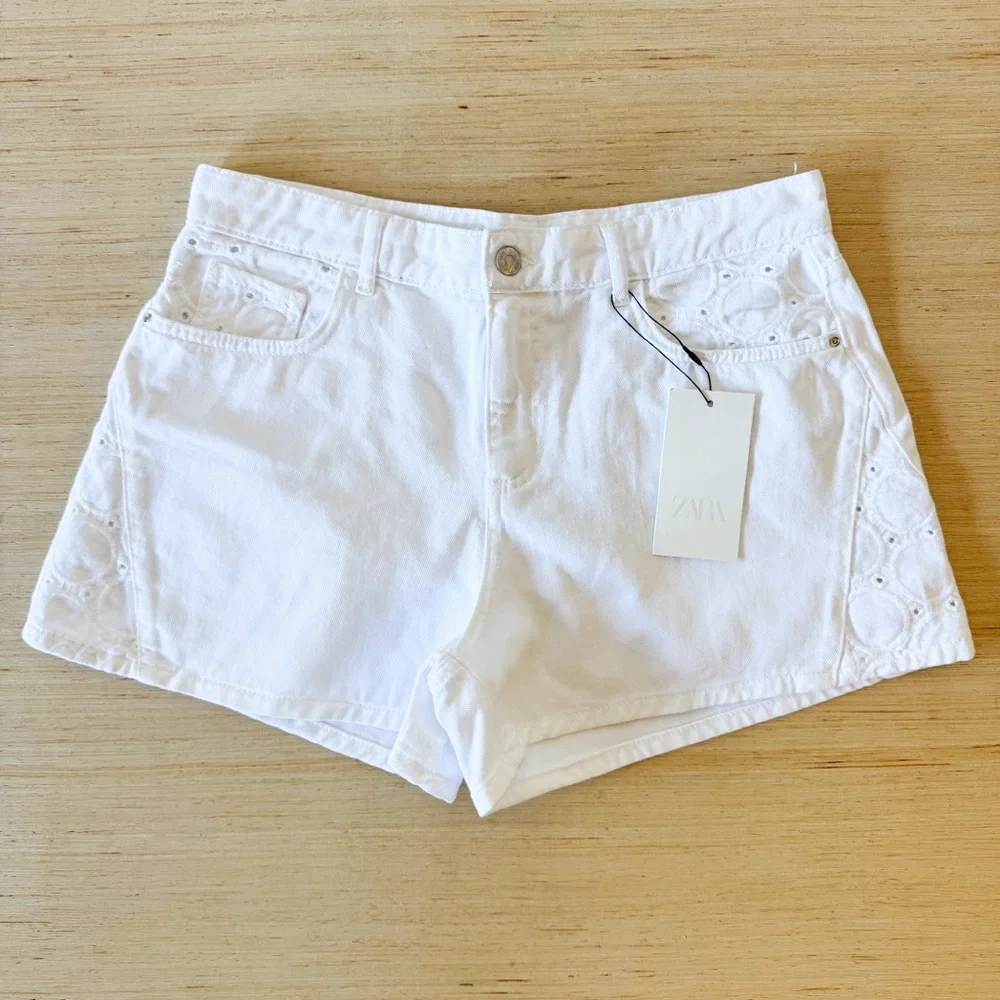 Zara Women's‎ White Denim Shorts Size 8